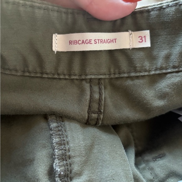 Levi’s Ribcage Straight High Rise Olive Utility Patch Pocket Pants Size 31 - Picture 7 of 9
